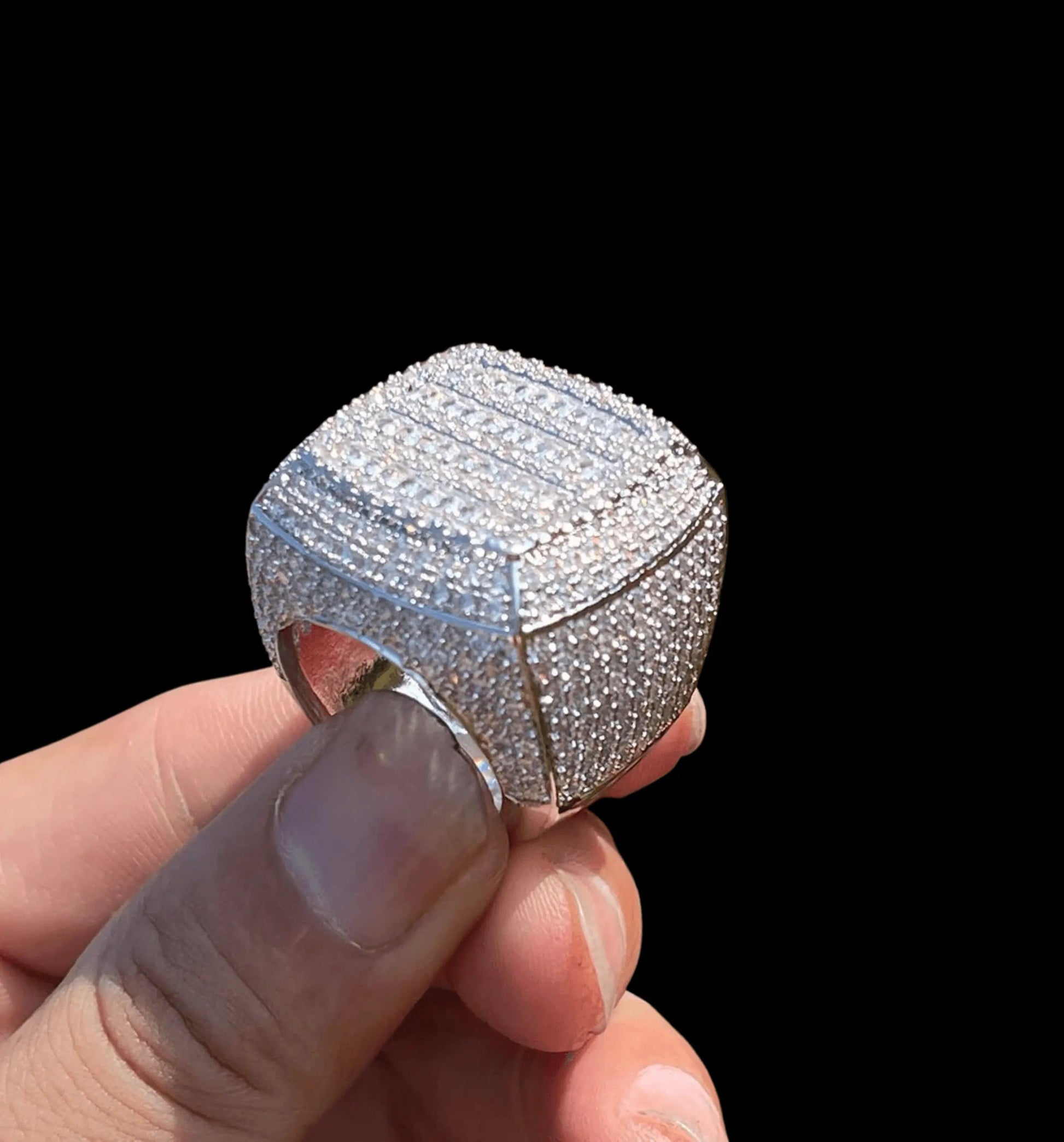 Bague Glacée Coussin Baguette à Griffes
