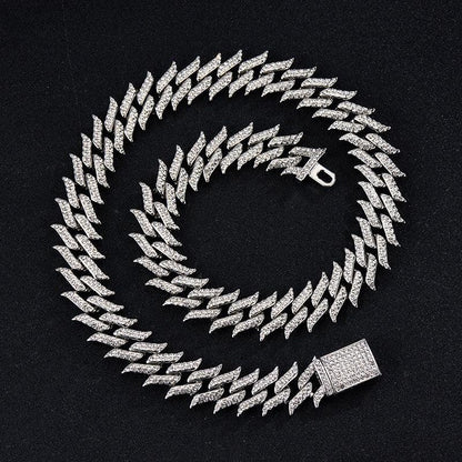 Chaîne Cubaine Dentelée Glacée 18MM