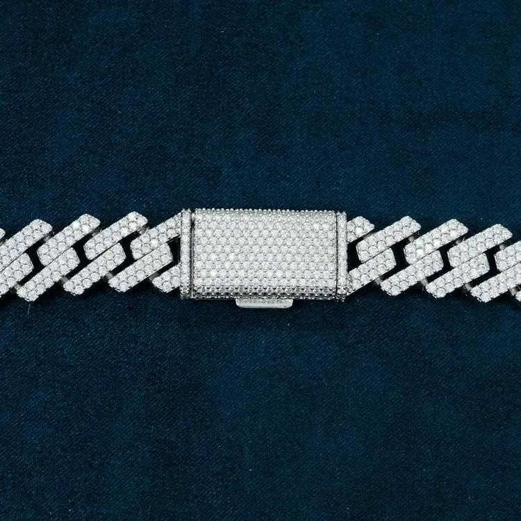 Chaîne Maille Cubaine 15MM Moissanite à Griffes
