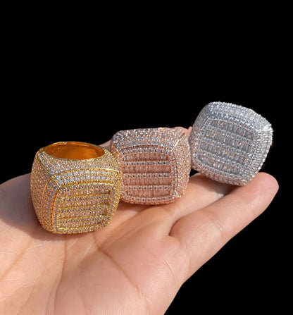 Bague Glacée Coussin Baguette à Griffes