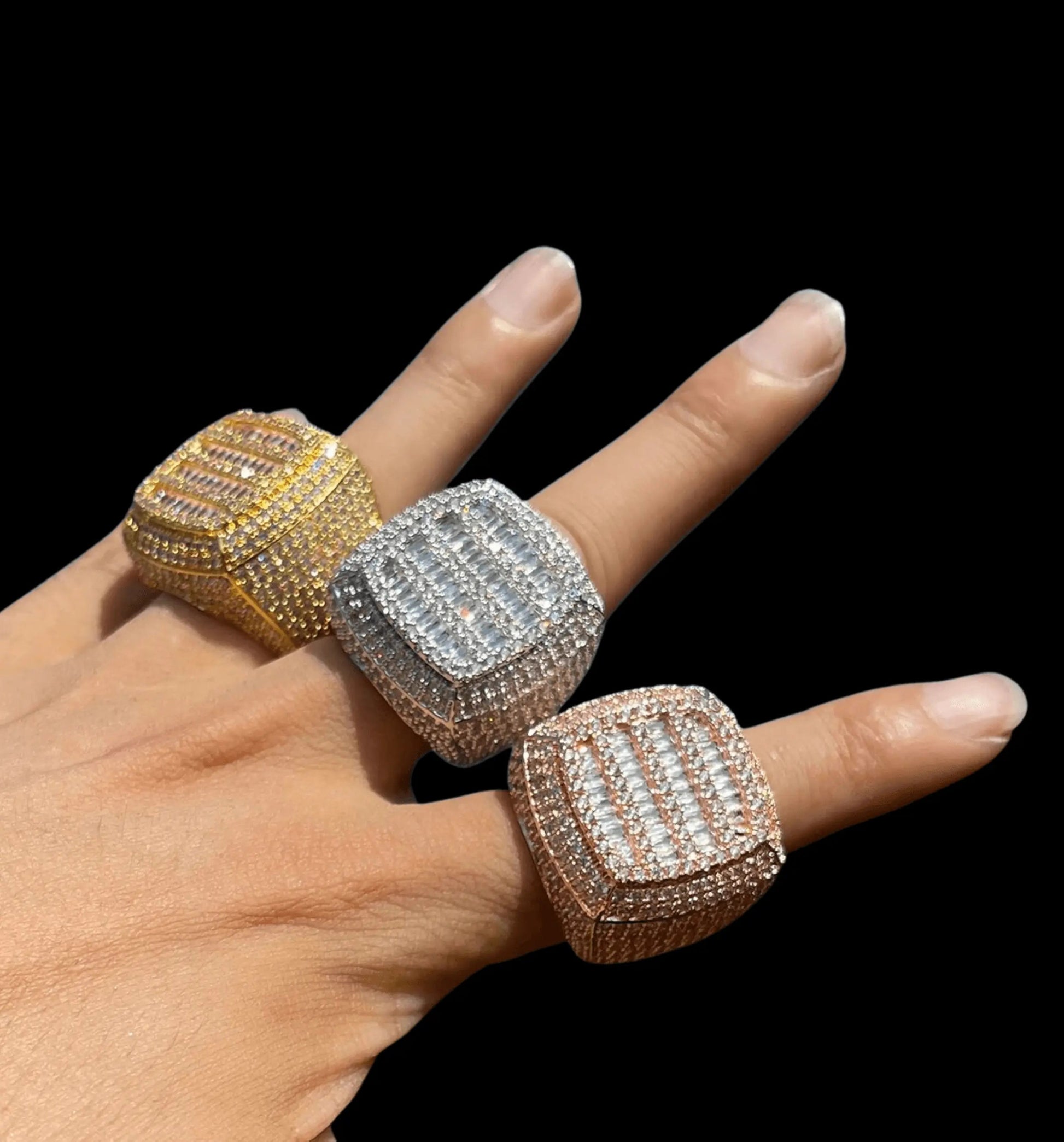 Bague Glacée Coussin Baguette à Griffes