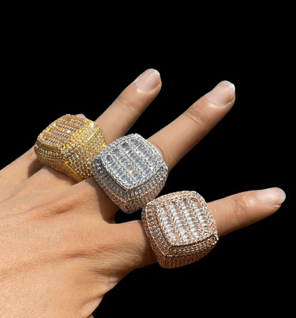 Bague Glacée Coussin Baguette à Griffes