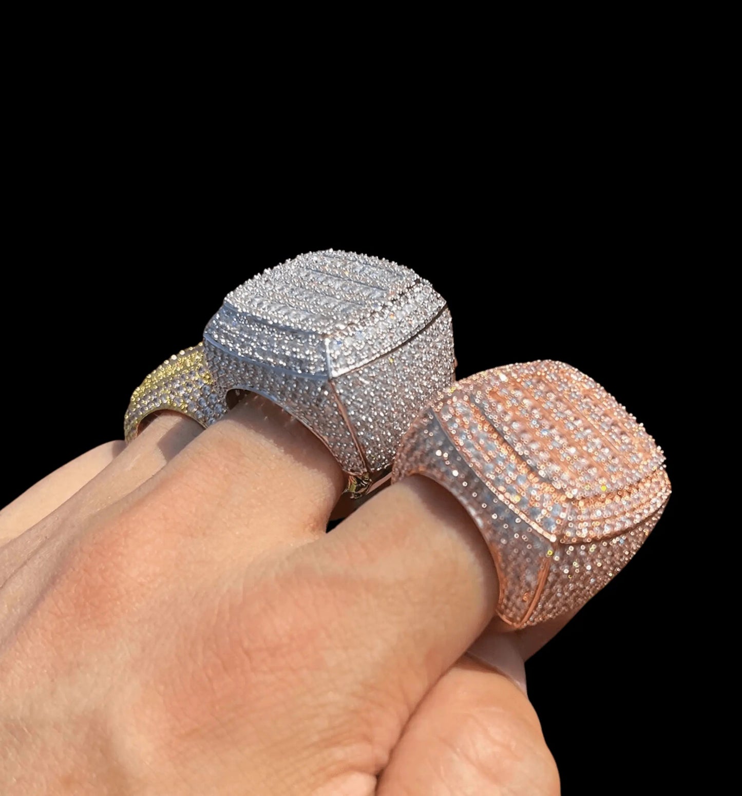 Bague Glacée Coussin Baguette à Griffes