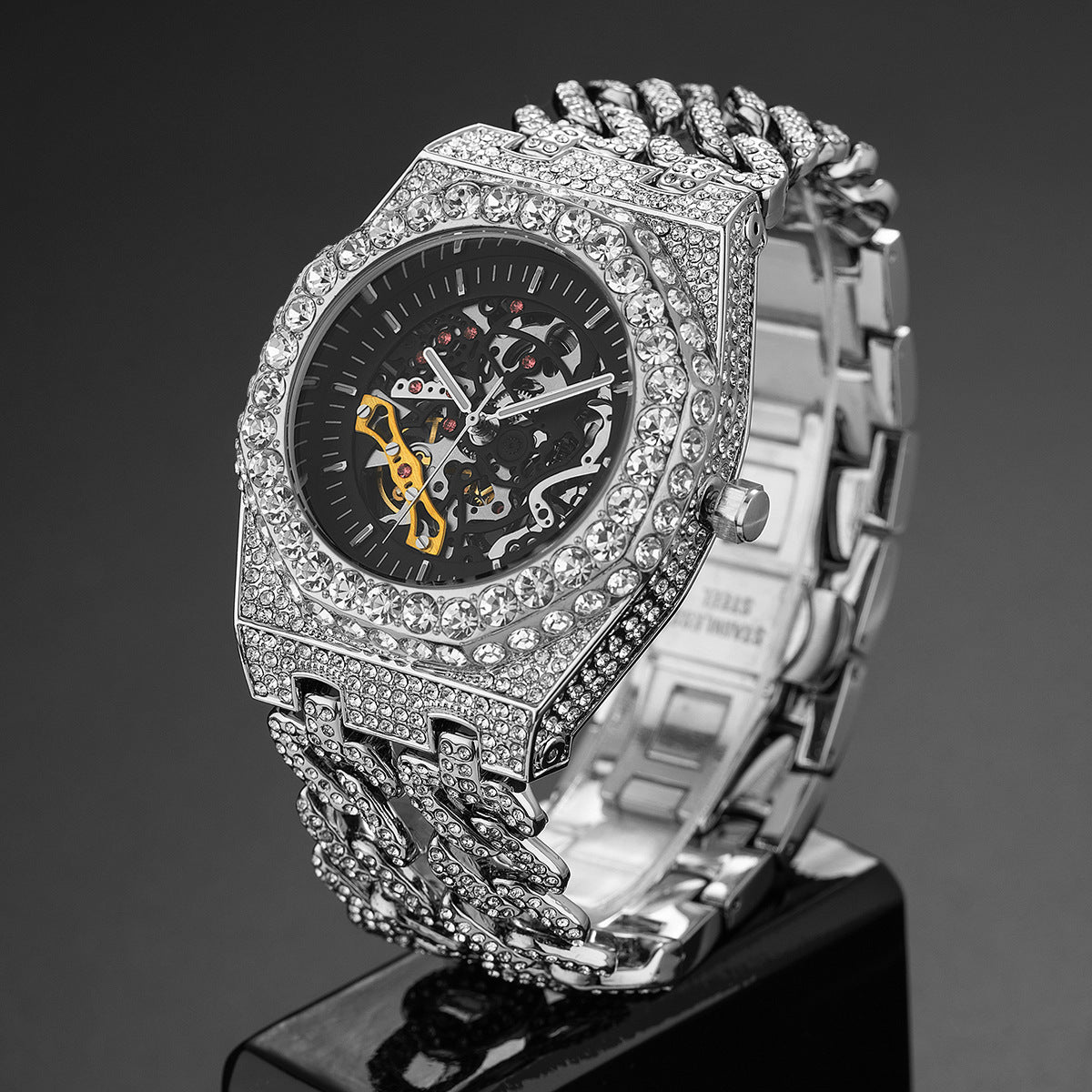 Montre Squelette Glacée Versace
