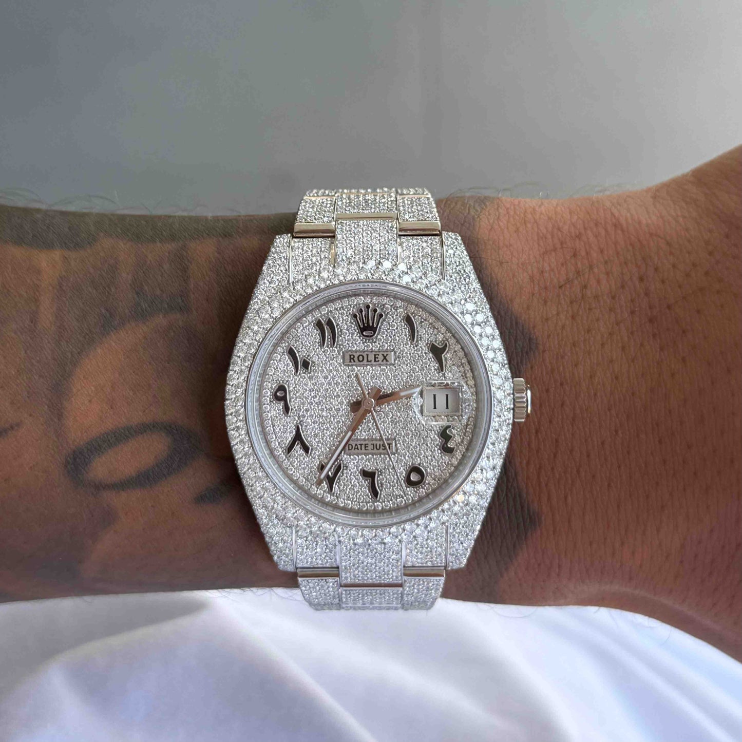 Montre Diamant 41mm - Acier Inoxydable - Cadran Arabe - Réf. 01