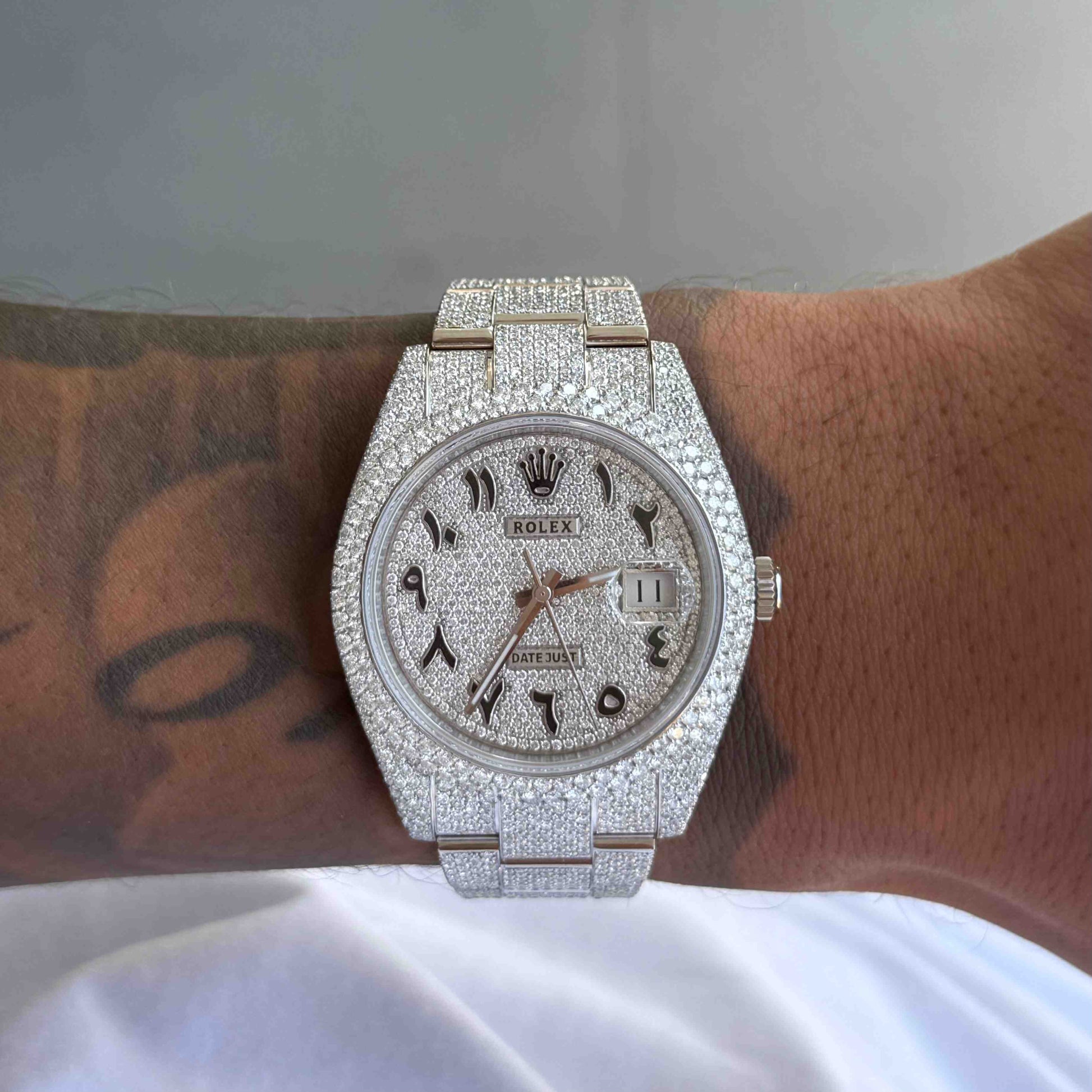 Montre Diamant 41mm - Acier Inoxydable - Cadran Arabe - Réf. 01