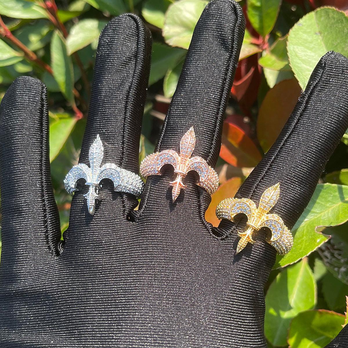 Bague Fleur de Lys Glacée